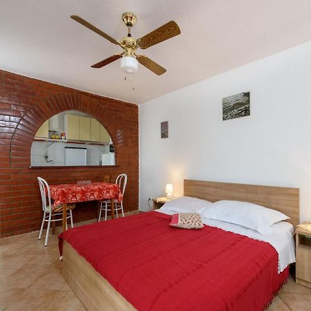Apartments Mihaela - sea view Trogir Bagian luar foto