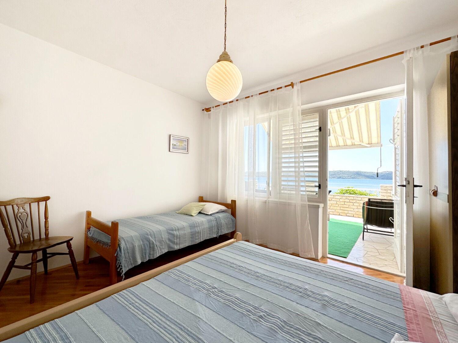 Apartments Mihaela - sea view Trogir Bagian luar foto