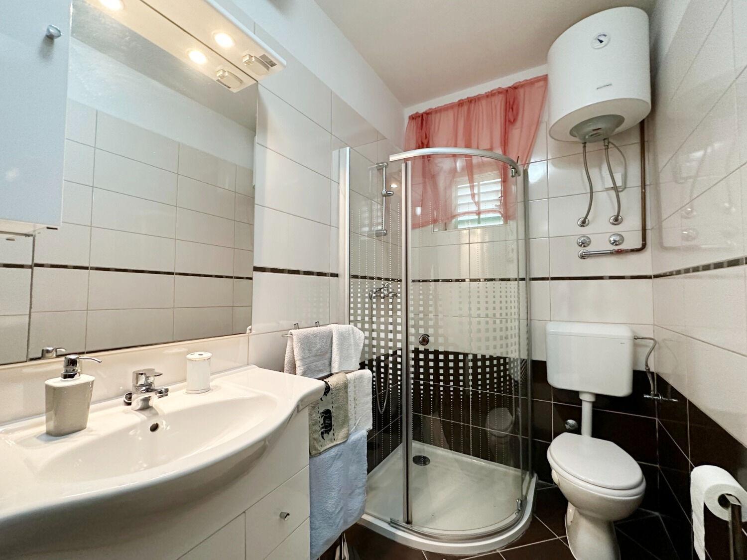 Apartments Mihaela - sea view Trogir Bagian luar foto