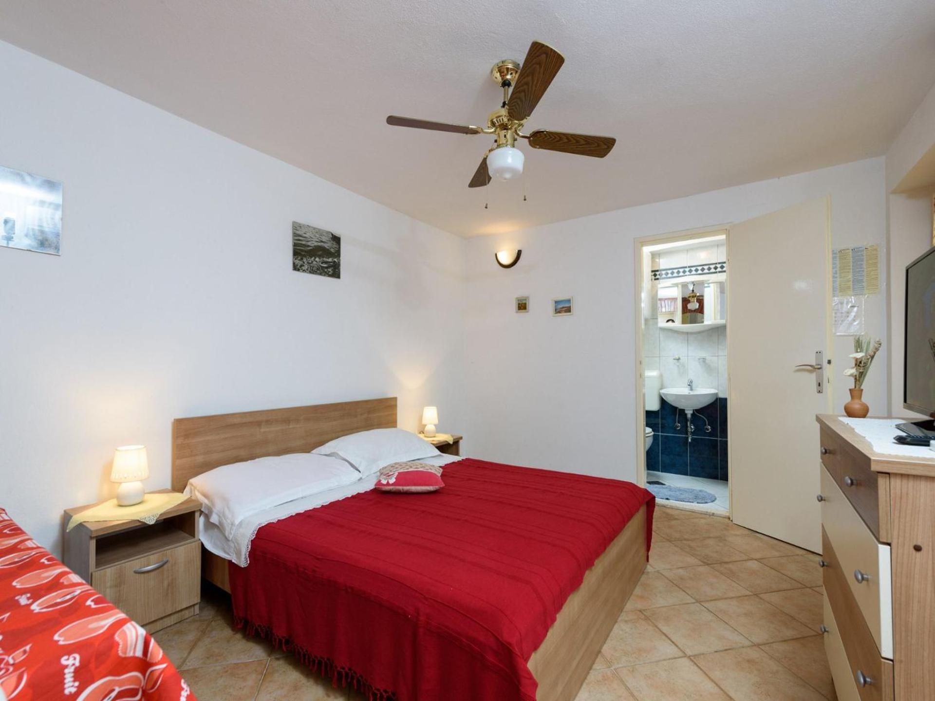 Apartments Mihaela - sea view Trogir Bagian luar foto