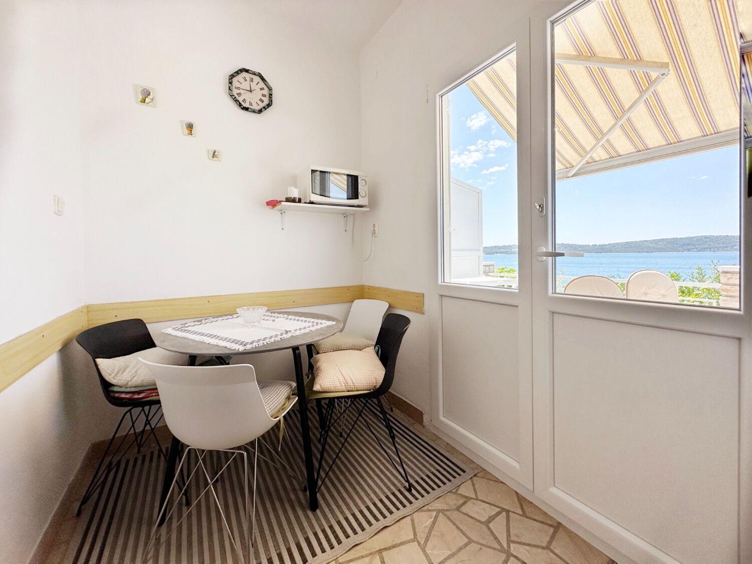 Apartments Mihaela - sea view Trogir Bagian luar foto